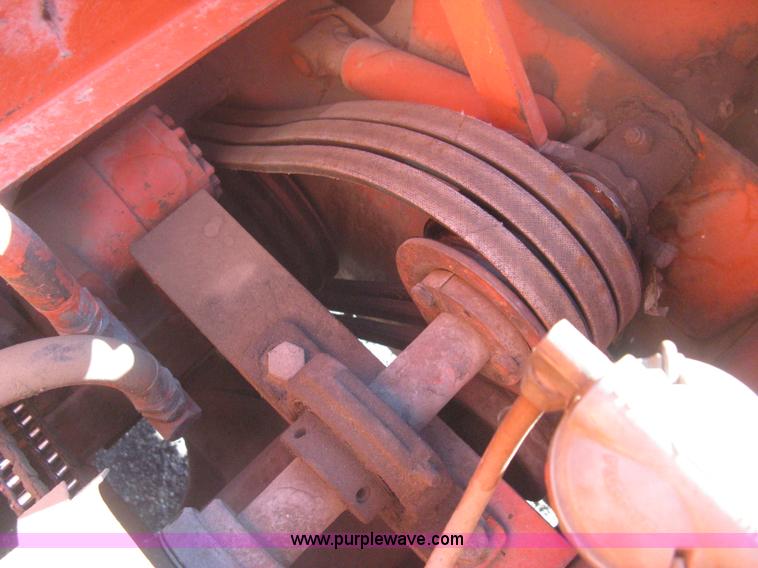 image for item B8470 Ditch Witch J20 trencher