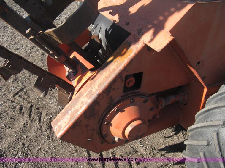 image for item B8470 Ditch Witch J20 trencher