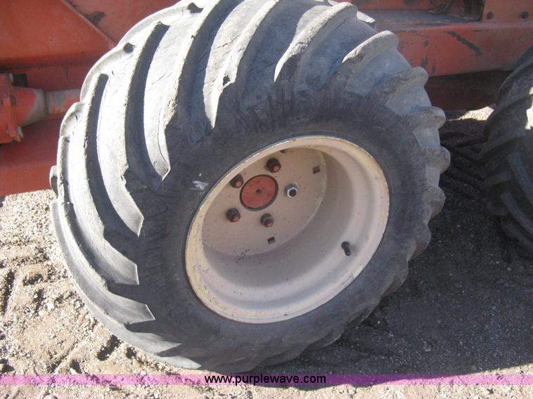 image for item B8470 Ditch Witch J20 trencher