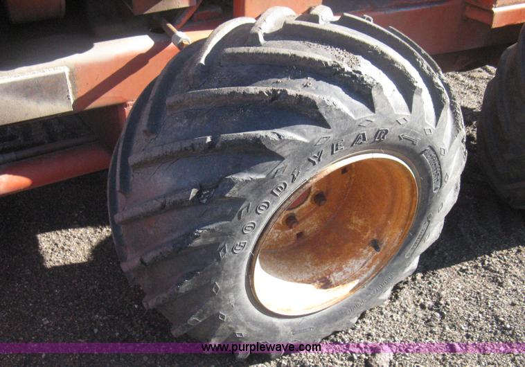 image for item B8470 Ditch Witch J20 trencher