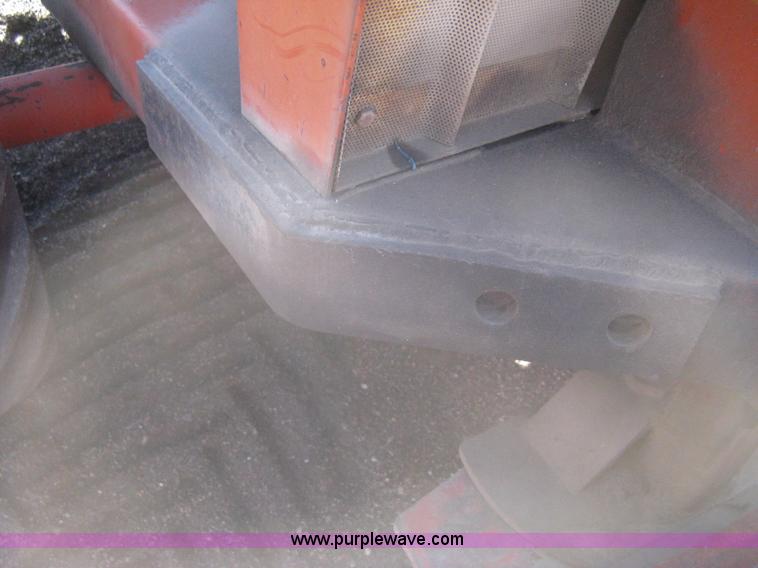 image for item B8470 Ditch Witch J20 trencher