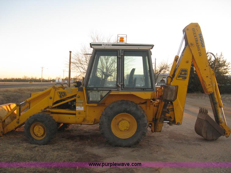 image for item B8476 1990 JCB 1400B Extradig backhoe