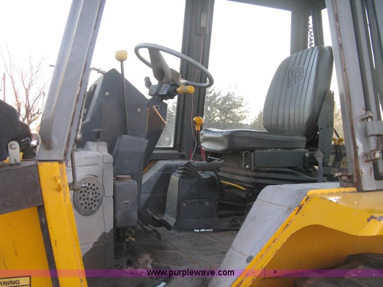 image for item B8476 1990 JCB 1400B Extradig backhoe
