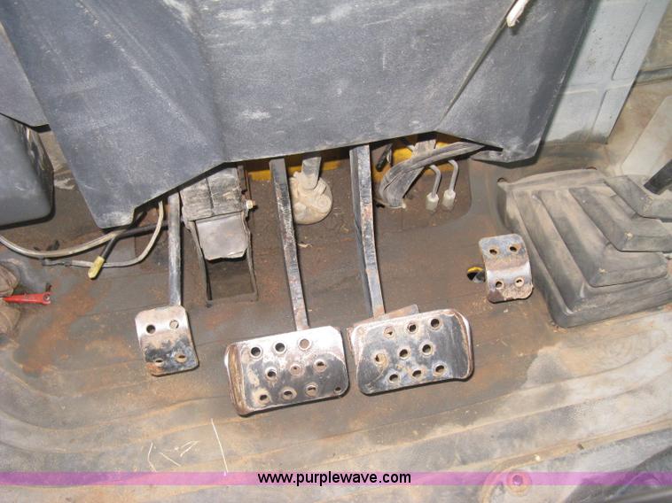 image for item B8476 1990 JCB 1400B Extradig backhoe