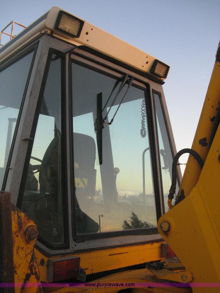 image for item B8476 1990 JCB 1400B Extradig backhoe