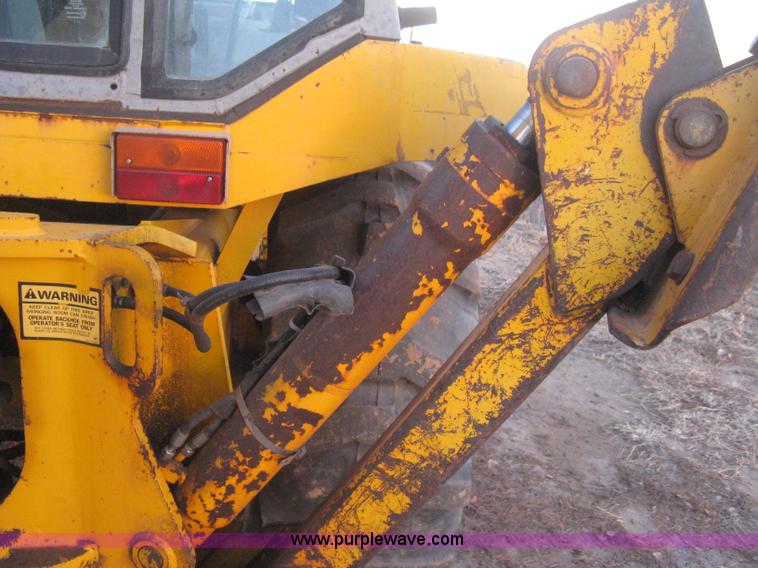 image for item B8476 1990 JCB 1400B Extradig backhoe