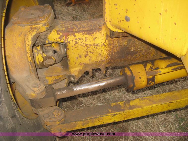 image for item B8476 1990 JCB 1400B Extradig backhoe