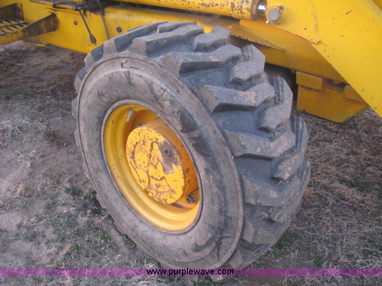 image for item B8476 1990 JCB 1400B Extradig backhoe