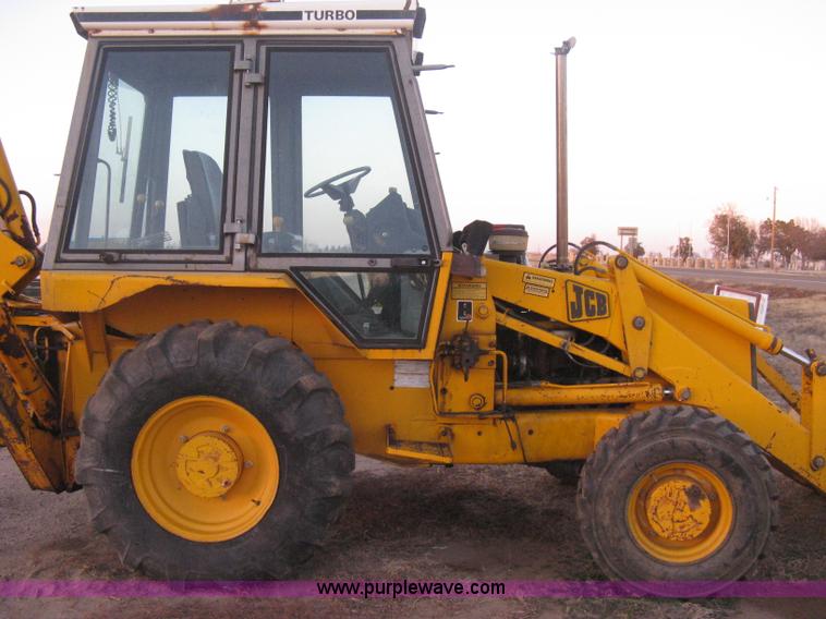 image for item B8476 1990 JCB 1400B Extradig backhoe