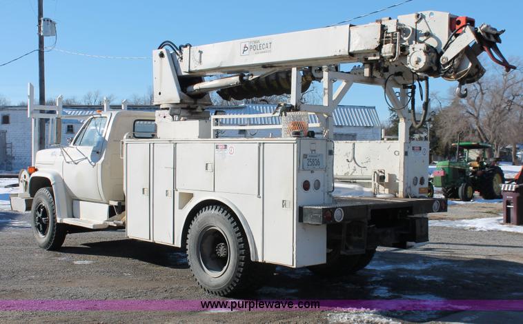 image for item E2811 1984 Chevrolet Kodiak C7D042 Digger Derrick truck