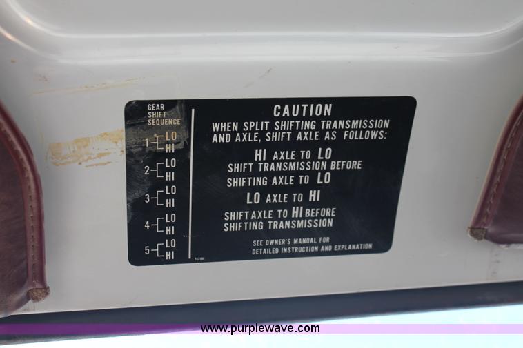 image for item E2811 1984 Chevrolet Kodiak C7D042 Digger Derrick truck