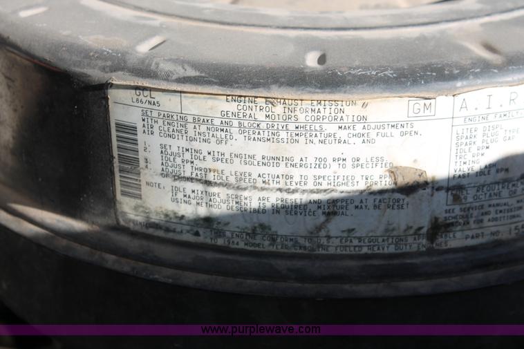 image for item E2811 1984 Chevrolet Kodiak C7D042 Digger Derrick truck