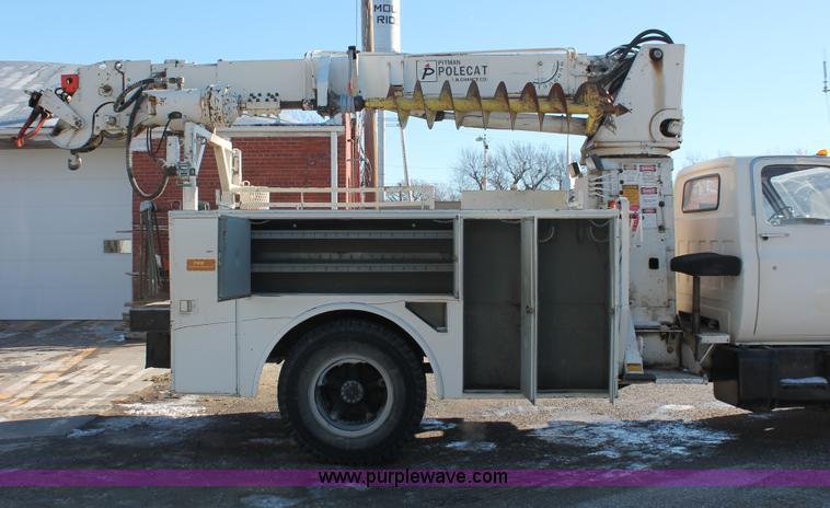 image for item E2811 1984 Chevrolet Kodiak C7D042 Digger Derrick truck