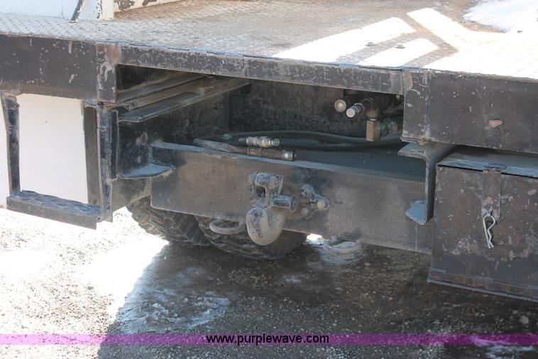 image for item E2811 1984 Chevrolet Kodiak C7D042 Digger Derrick truck