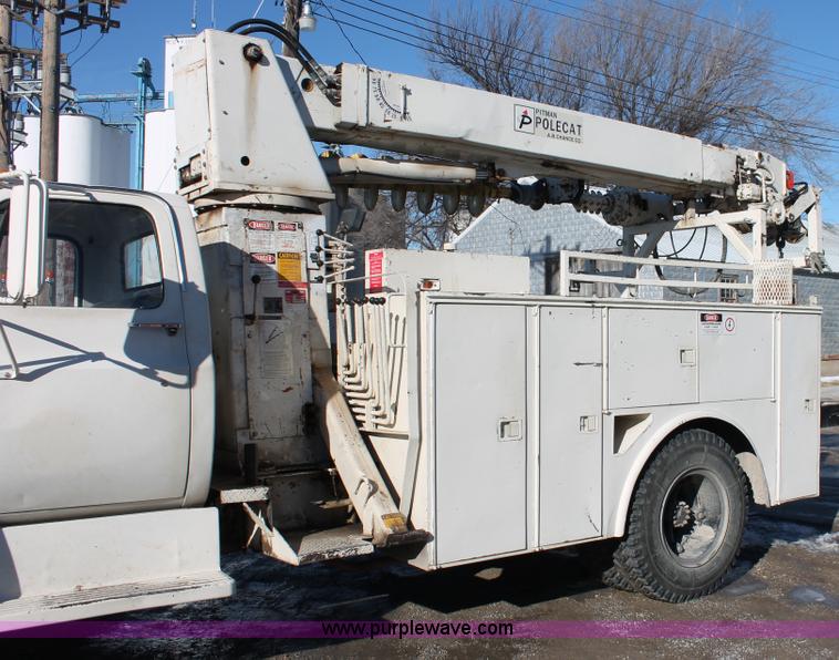 image for item E2811 1984 Chevrolet Kodiak C7D042 Digger Derrick truck