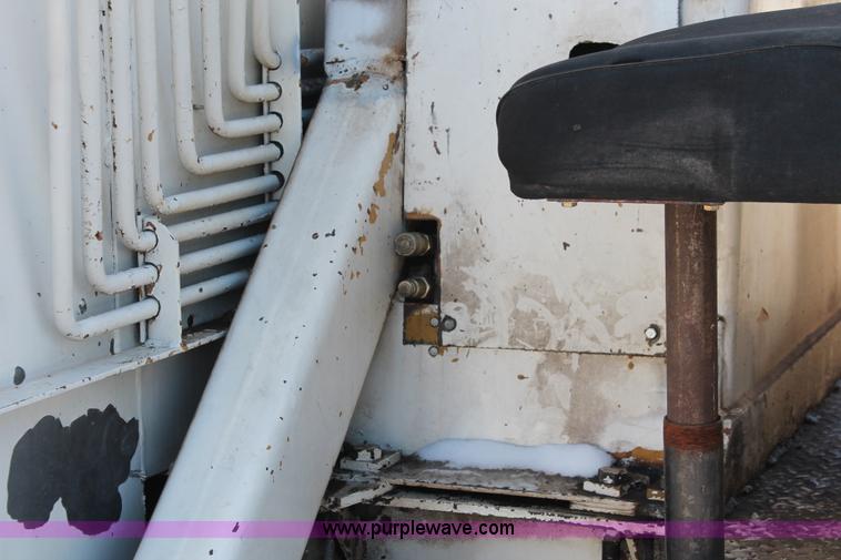 image for item E2811 1984 Chevrolet Kodiak C7D042 Digger Derrick truck