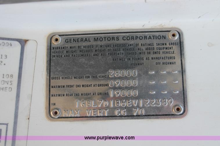 image for item E2811 1984 Chevrolet Kodiak C7D042 Digger Derrick truck