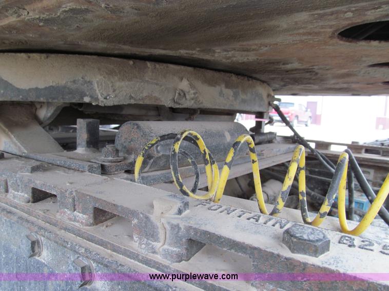 image for item E3622 1991 Ford CLT 9000 semi truck