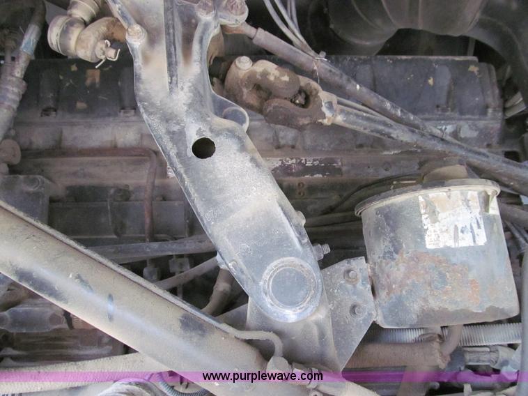 image for item E3622 1991 Ford CLT 9000 semi truck