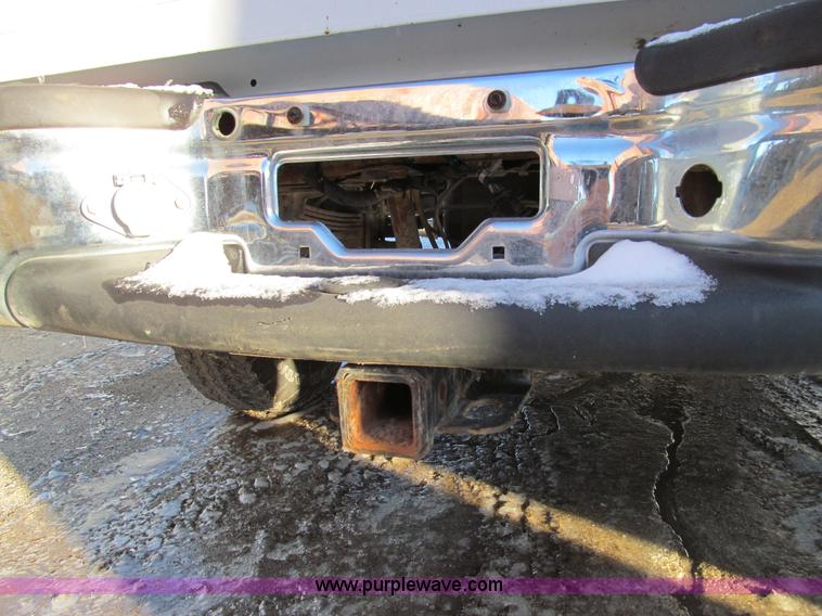 image for item E3631 2005 Ford F250 XLT Super Duty pickup truck