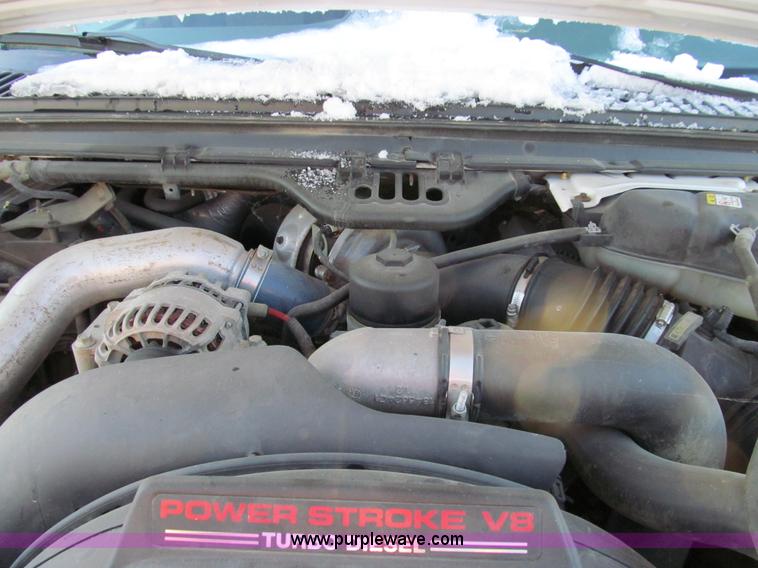 image for item E3631 2005 Ford F250 XLT Super Duty pickup truck