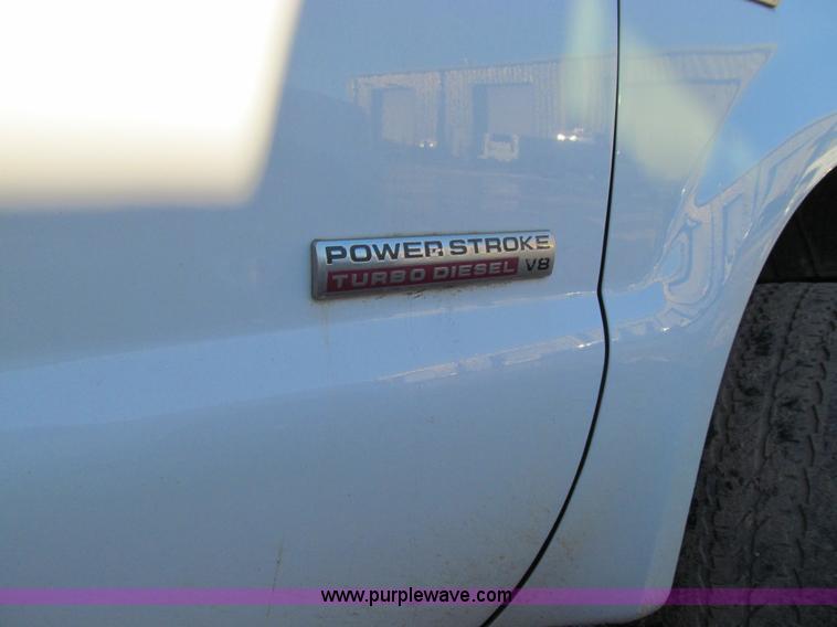image for item E3632 2005 Ford F250 XLT Super Duty utility truck