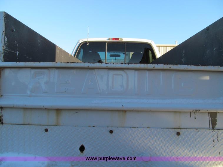 image for item E3632 2005 Ford F250 XLT Super Duty utility truck