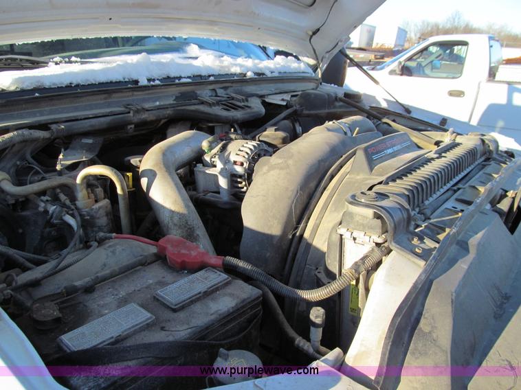 image for item E3632 2005 Ford F250 XLT Super Duty utility truck