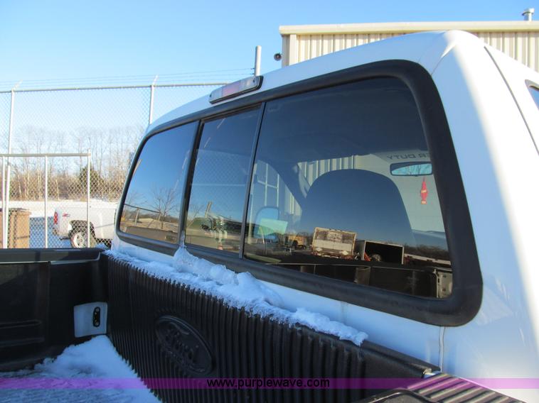 image for item E3633 2006 Ford F250 XLT Super Duty pickup truck