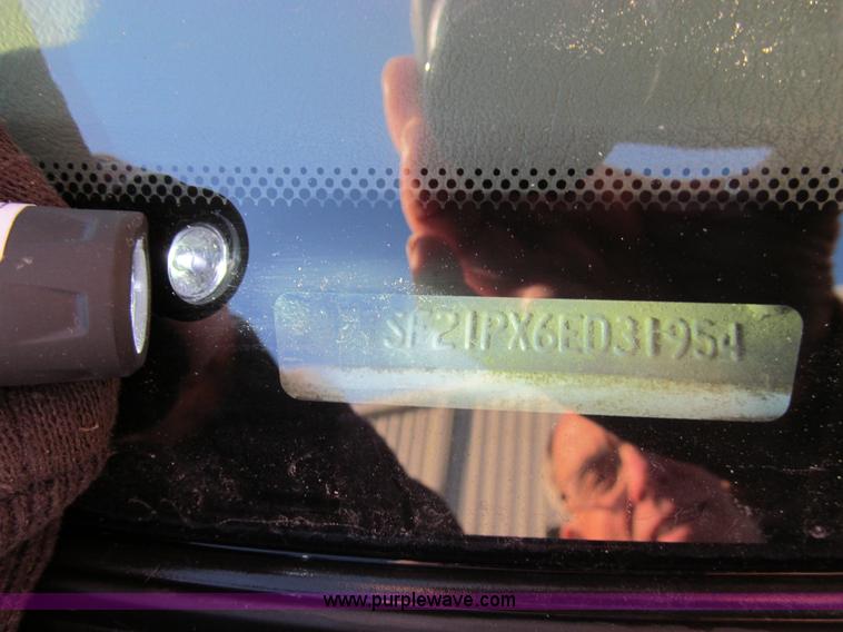 image for item E3633 2006 Ford F250 XLT Super Duty pickup truck