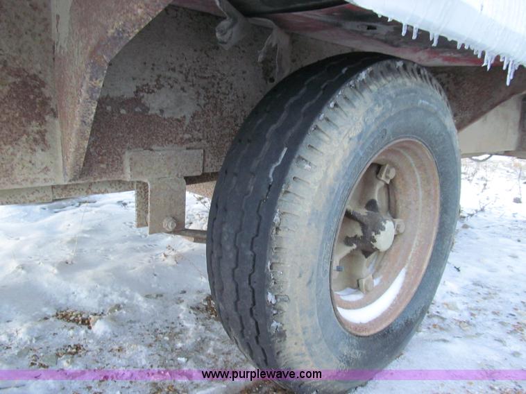 image for item E3634 1989 Wells Cargo steel tool trailer