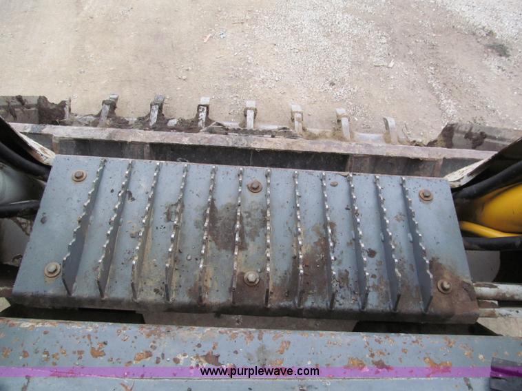 image for item E5854 2005 Takeuchi TL150 track skid steer