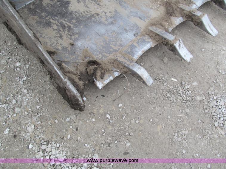 image for item E5854 2005 Takeuchi TL150 track skid steer