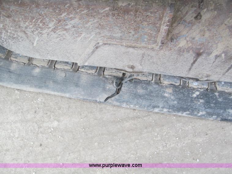 image for item E5854 2005 Takeuchi TL150 track skid steer