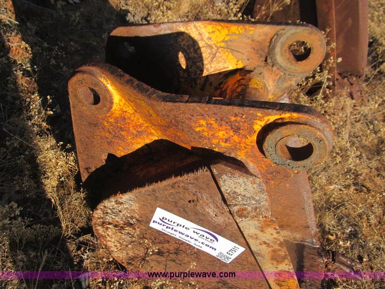 image for item E7511 Case backhoe bucket