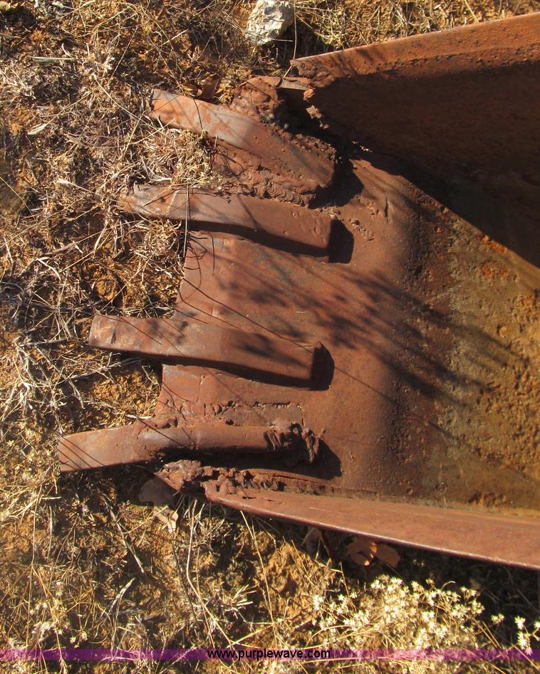 image for item E7513 Case backhoe bucket