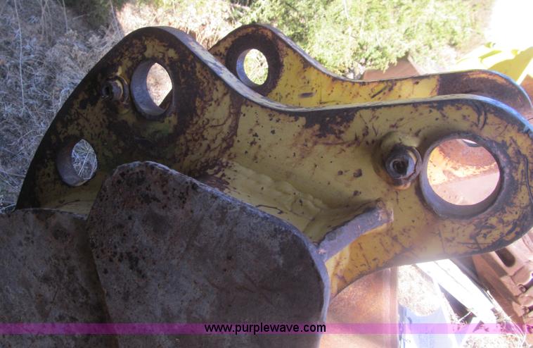 image for item E7514 18" backhoe bucket