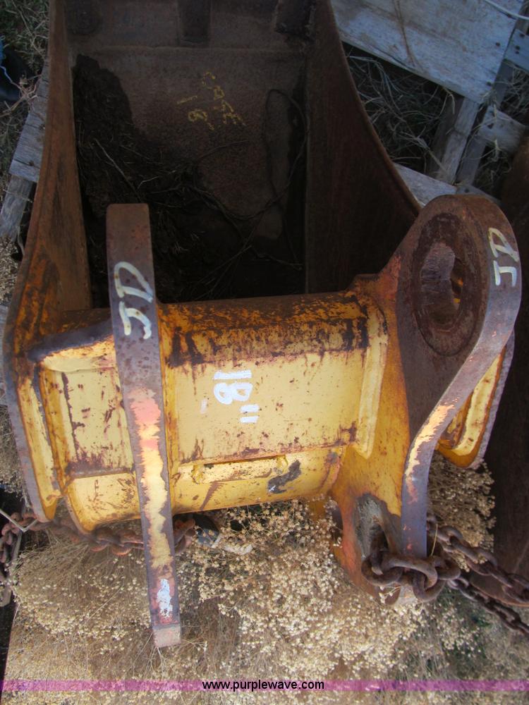 image for item E7517 Backhoe bucket