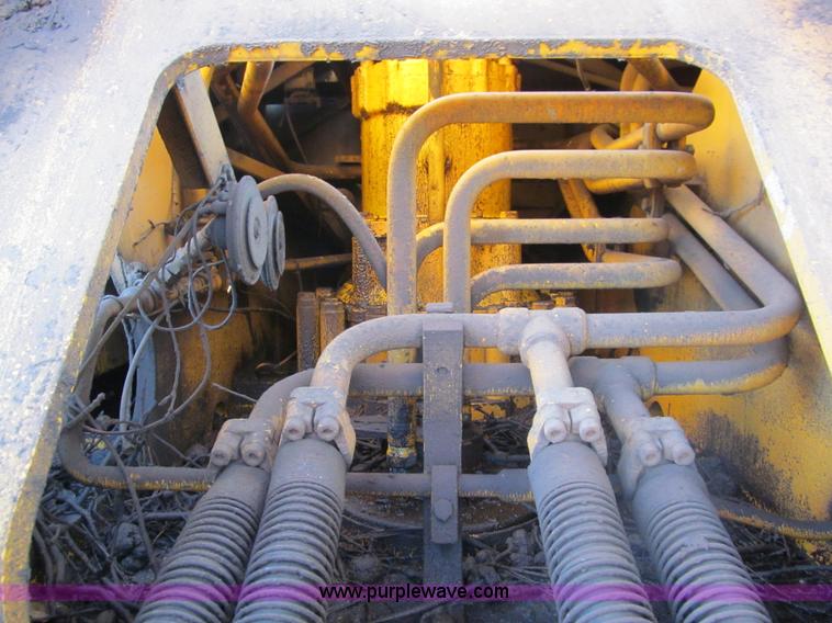 image for item E7520 1987 John Deere 792LC excavator