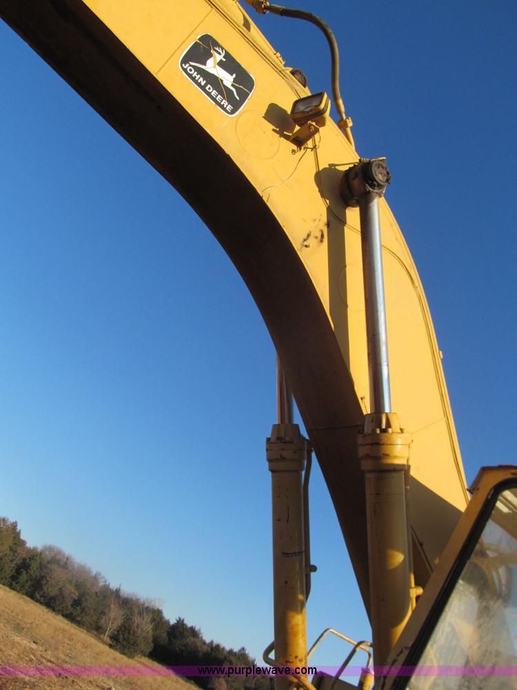 image for item E7520 1987 John Deere 792LC excavator