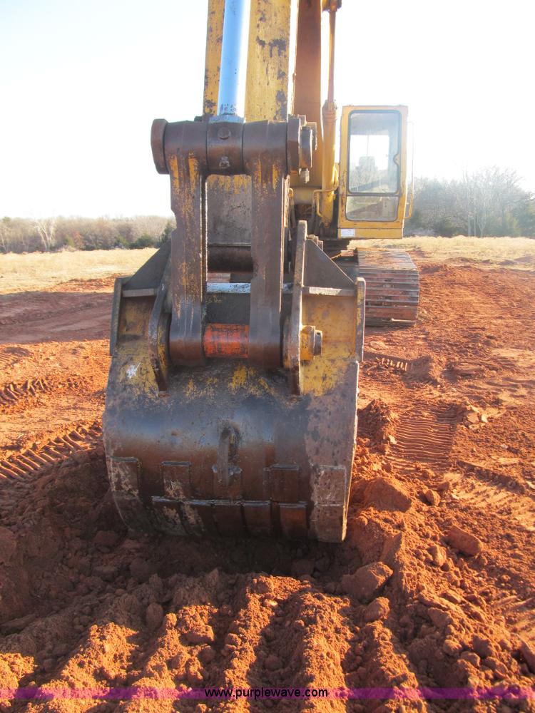 image for item E7520 1987 John Deere 792LC excavator