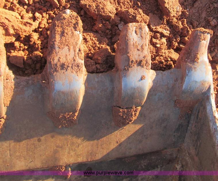 image for item E7520 1987 John Deere 792LC excavator