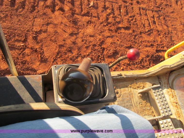 image for item E7520 1987 John Deere 792LC excavator