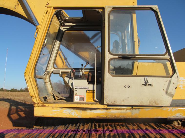 image for item E7520 1987 John Deere 792LC excavator