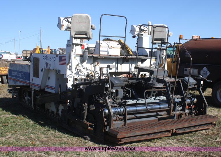 image for item F2772 Roadtec RP185-10 paver