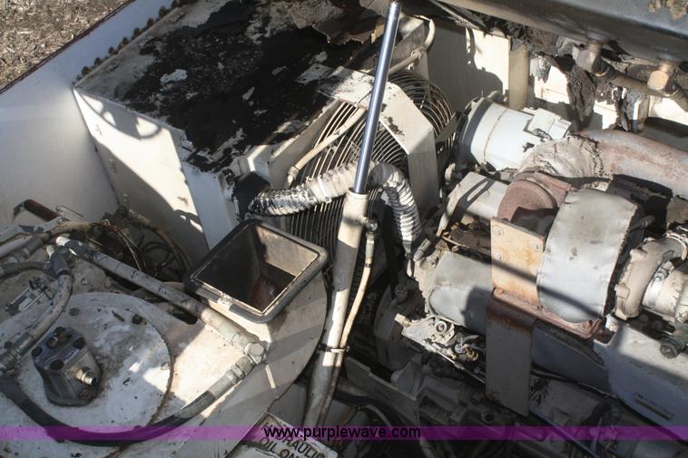 image for item F2772 Roadtec RP185-10 paver