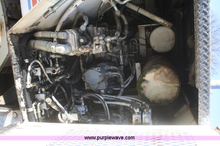 image for item F2772 Roadtec RP185-10 paver