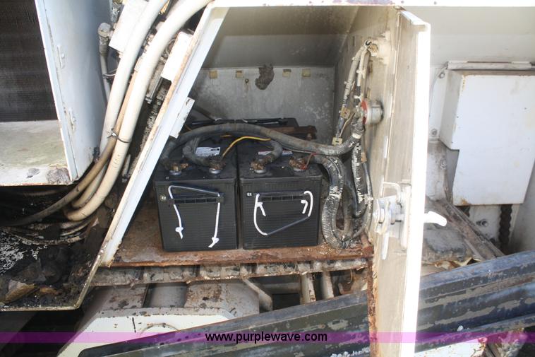 image for item F2772 Roadtec RP185-10 paver