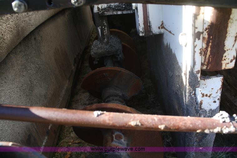 image for item F2772 Roadtec RP185-10 paver