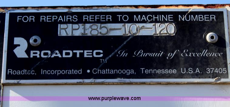 image for item F2772 Roadtec RP185-10 paver